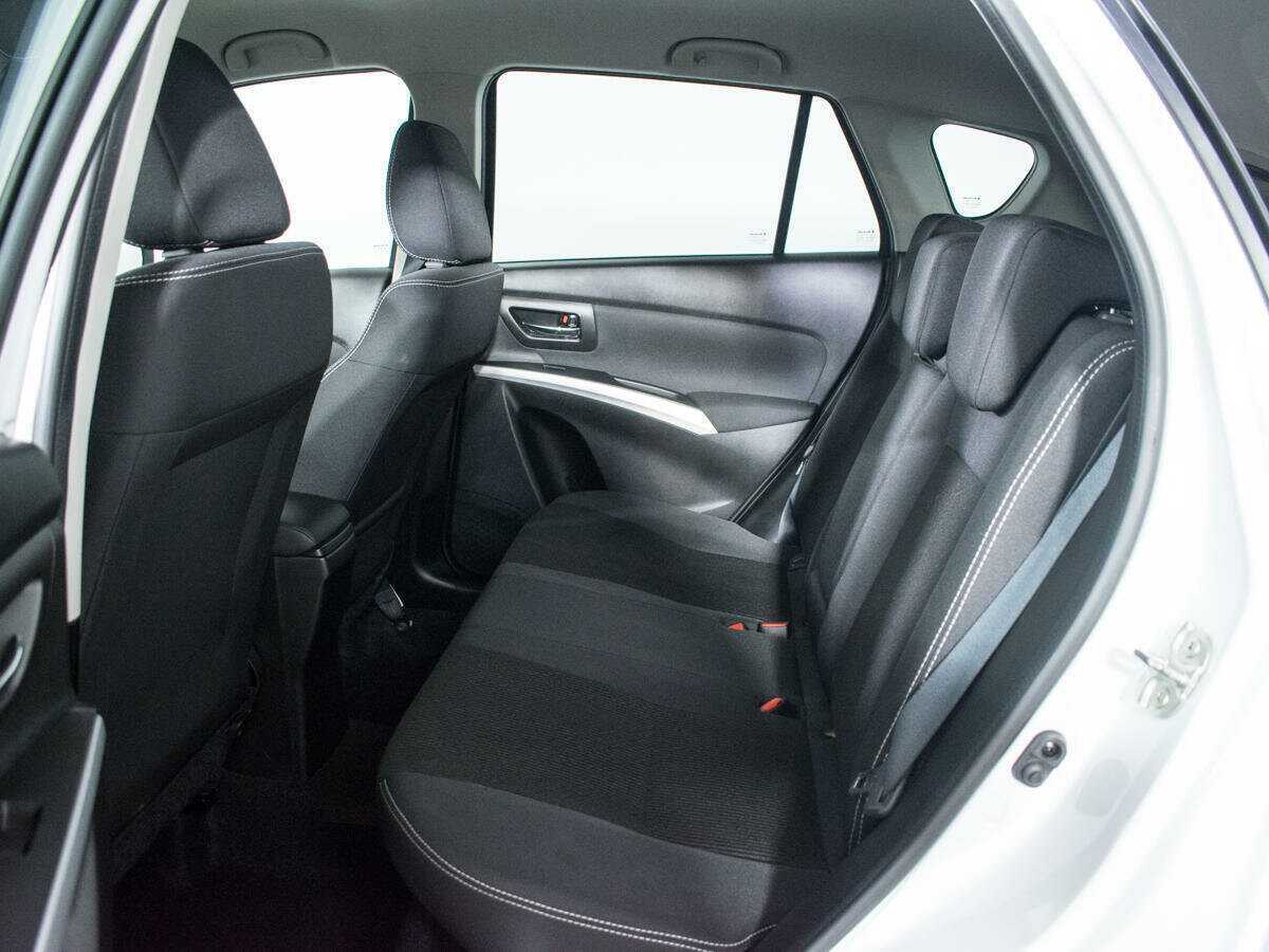 Suzuki SX4 б/у, 2018, Автоматическая. Фото: #9