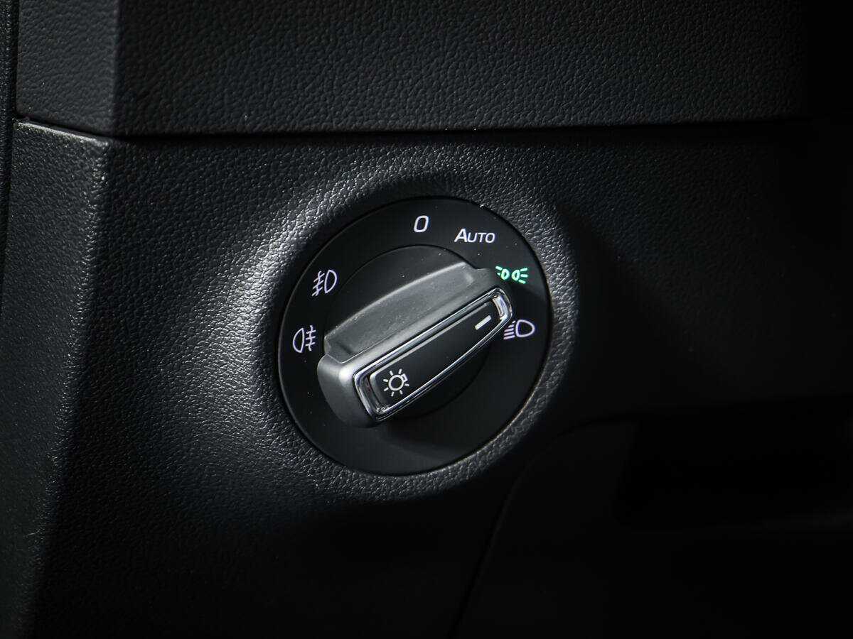 Skoda Karoq б/у, 2020, Автоматическая. Фото: #15