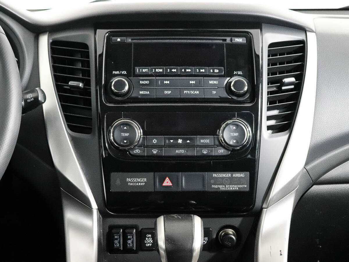 Mitsubishi Pajero Sport б/у, 2018, Автоматическая. Фото: #11