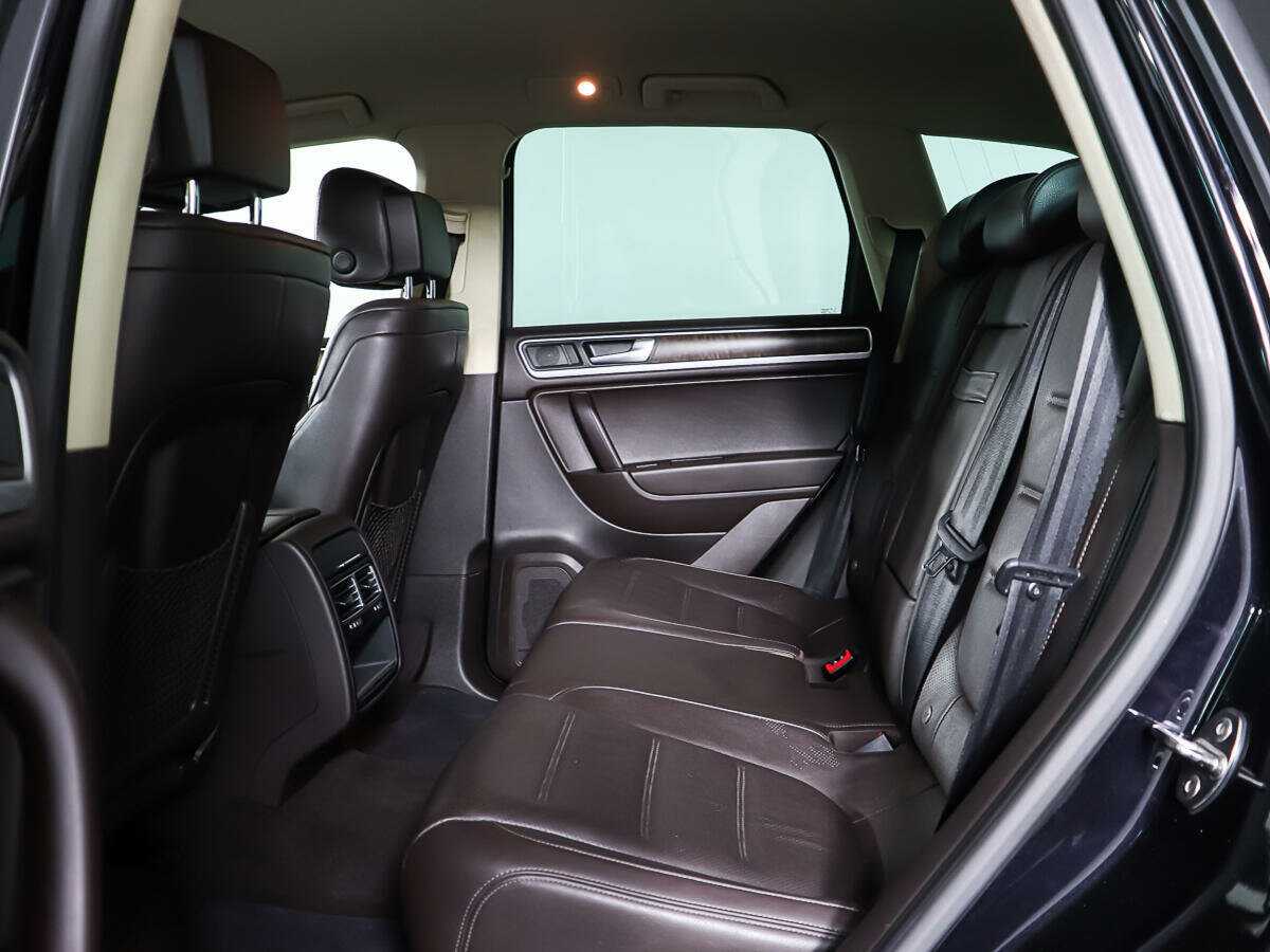 Volkswagen Touareg б/у, 2013, Автоматическая. Фото: #9