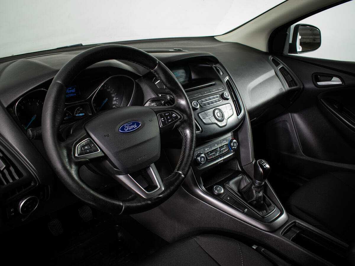 Форд Фокус б/у, 2017, Механическая. Фото: #12