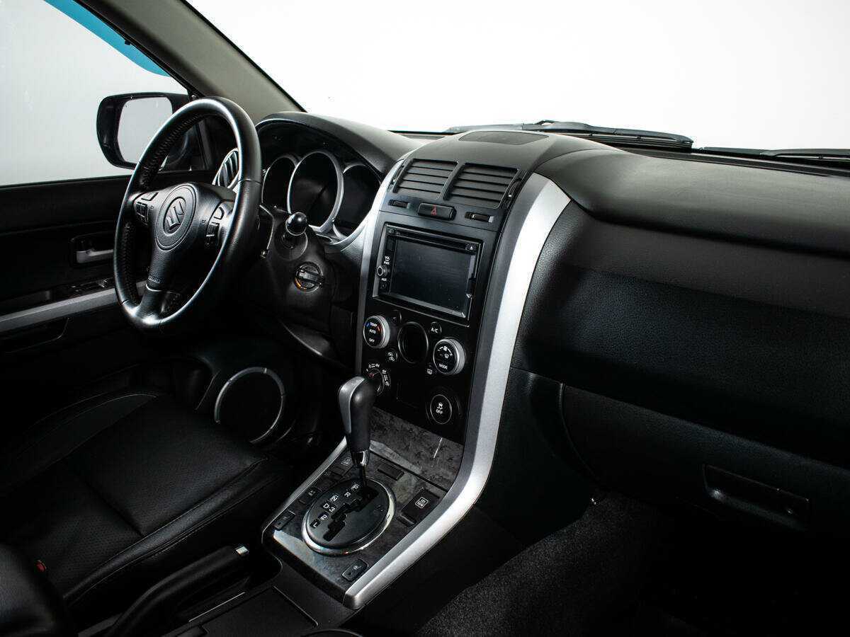 Suzuki Grand Vitara б/у, 2014, Автоматическая. Фото: #3