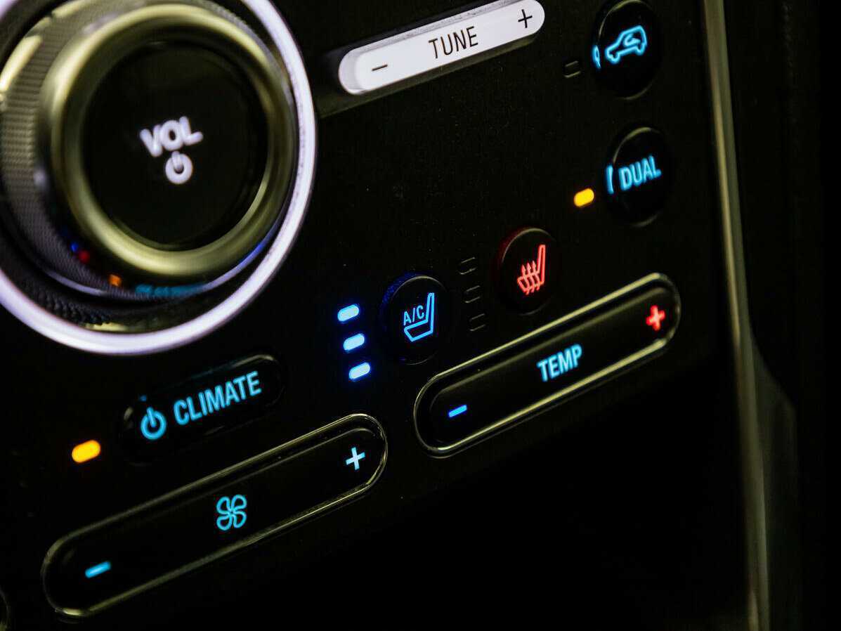 Ford Explorer б/у, 2017, Автоматическая. Фото: #11