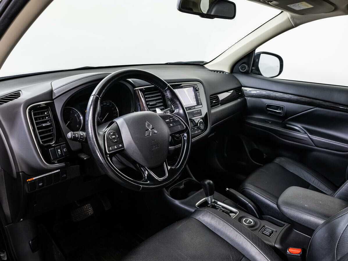 Mitsubishi Outlander б/у, 2015, Вариатор. Фото: #8