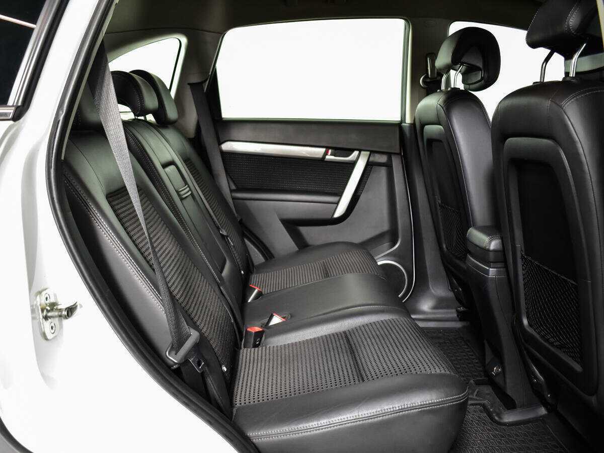 Chevrolet Captiva б/у, 2012, Механическая. Фото: #9