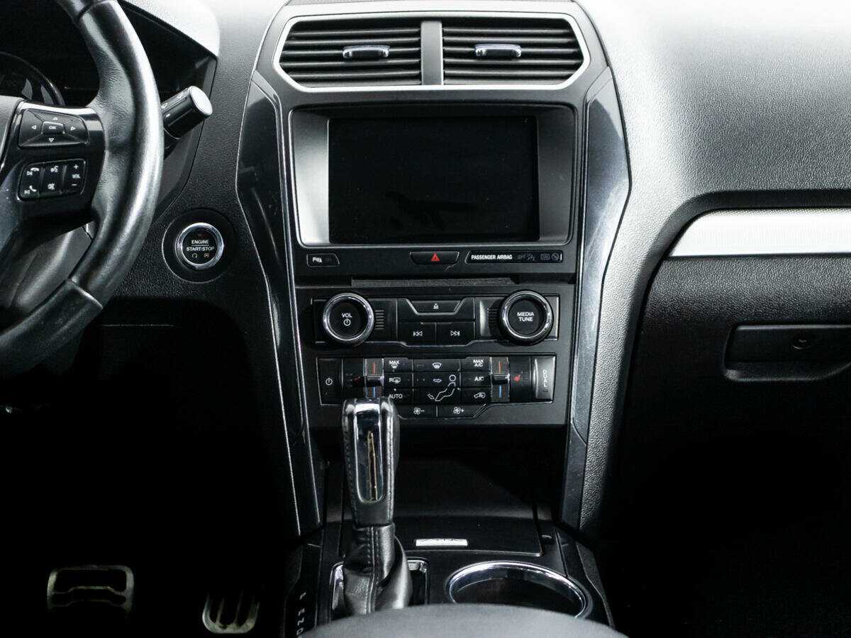 Ford Explorer б/у, 2017, Автоматическая. Фото: #13