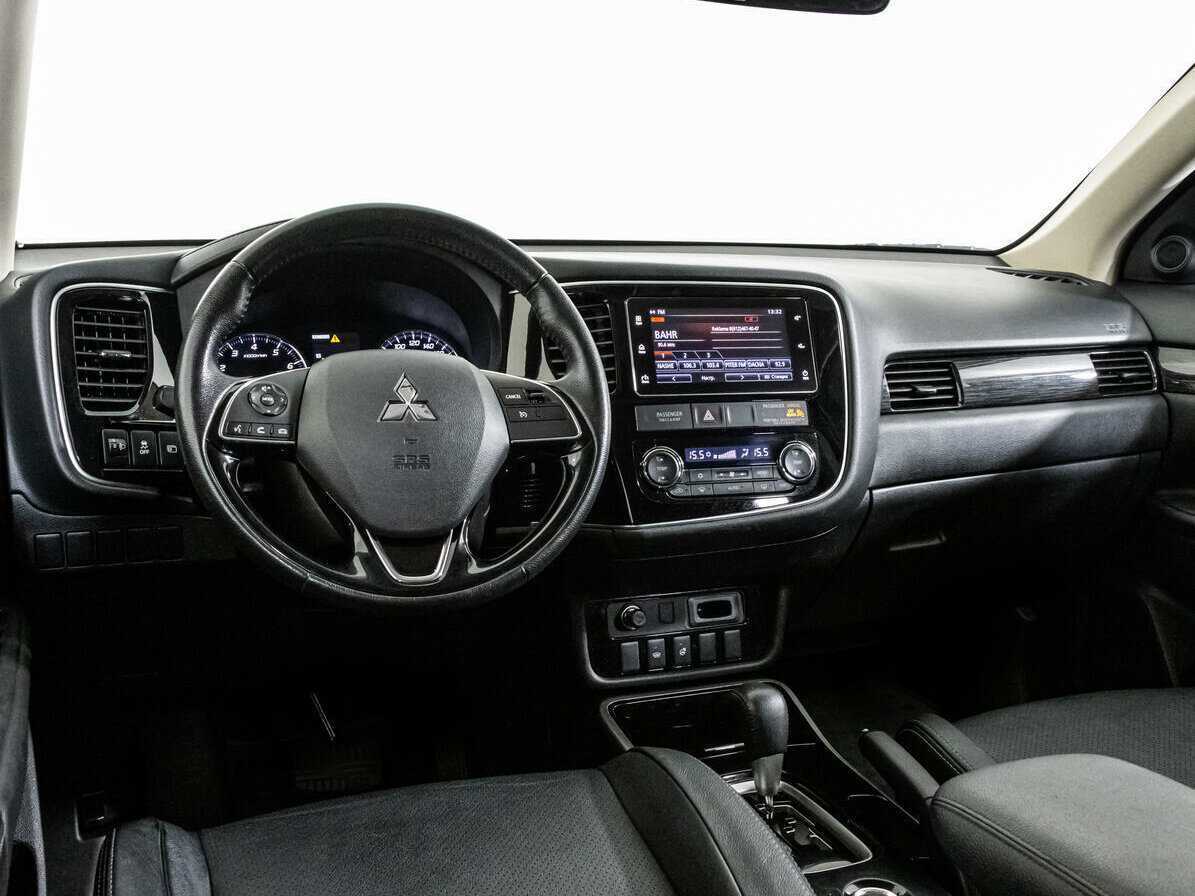 Mitsubishi Outlander б/у, 2018, Вариатор. Фото: #8