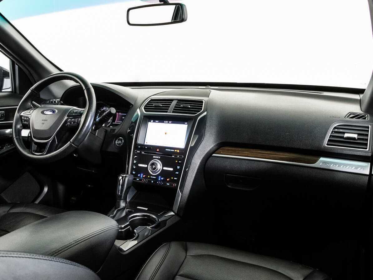 Ford Explorer б/у, 2016, Автоматическая. Фото: #6