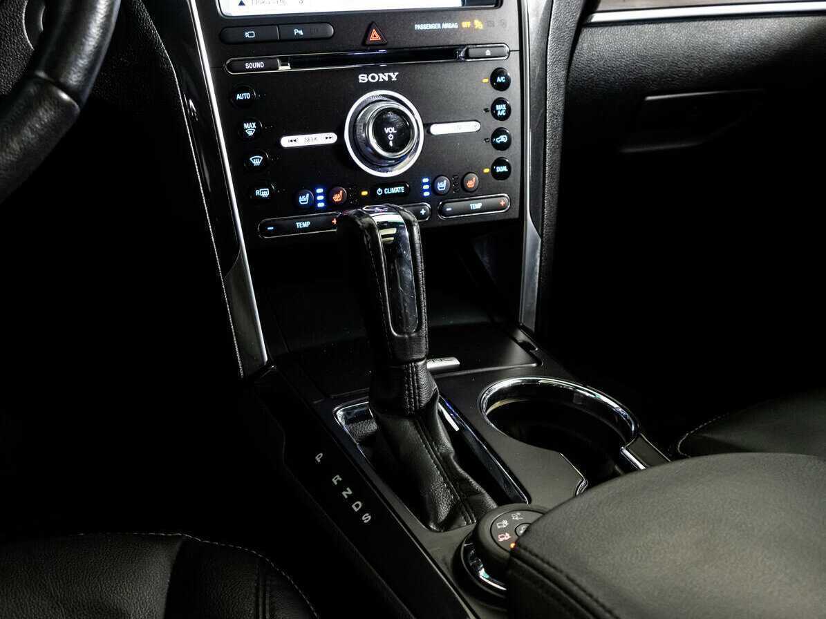 Ford Explorer б/у, 2016, Автоматическая. Фото: #11