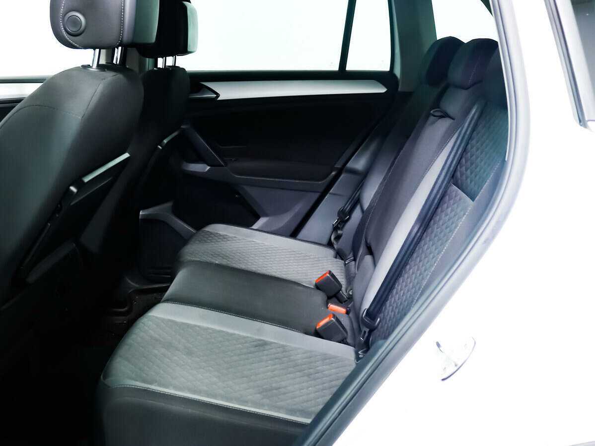 Volkswagen Tiguan б/у, 2017, Роботизированная. Фото: #11