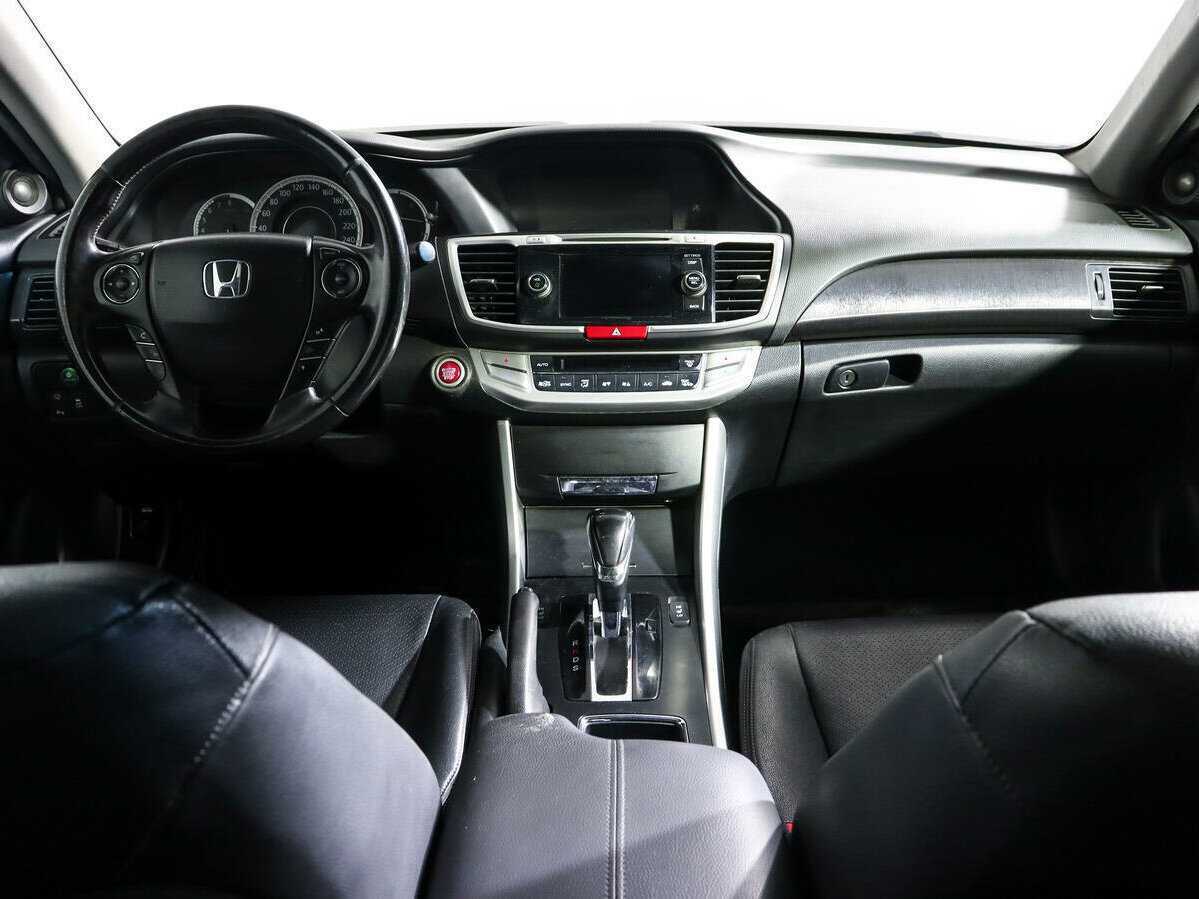 Honda Accord б/у, 2013, Автоматическая. Фото: #9