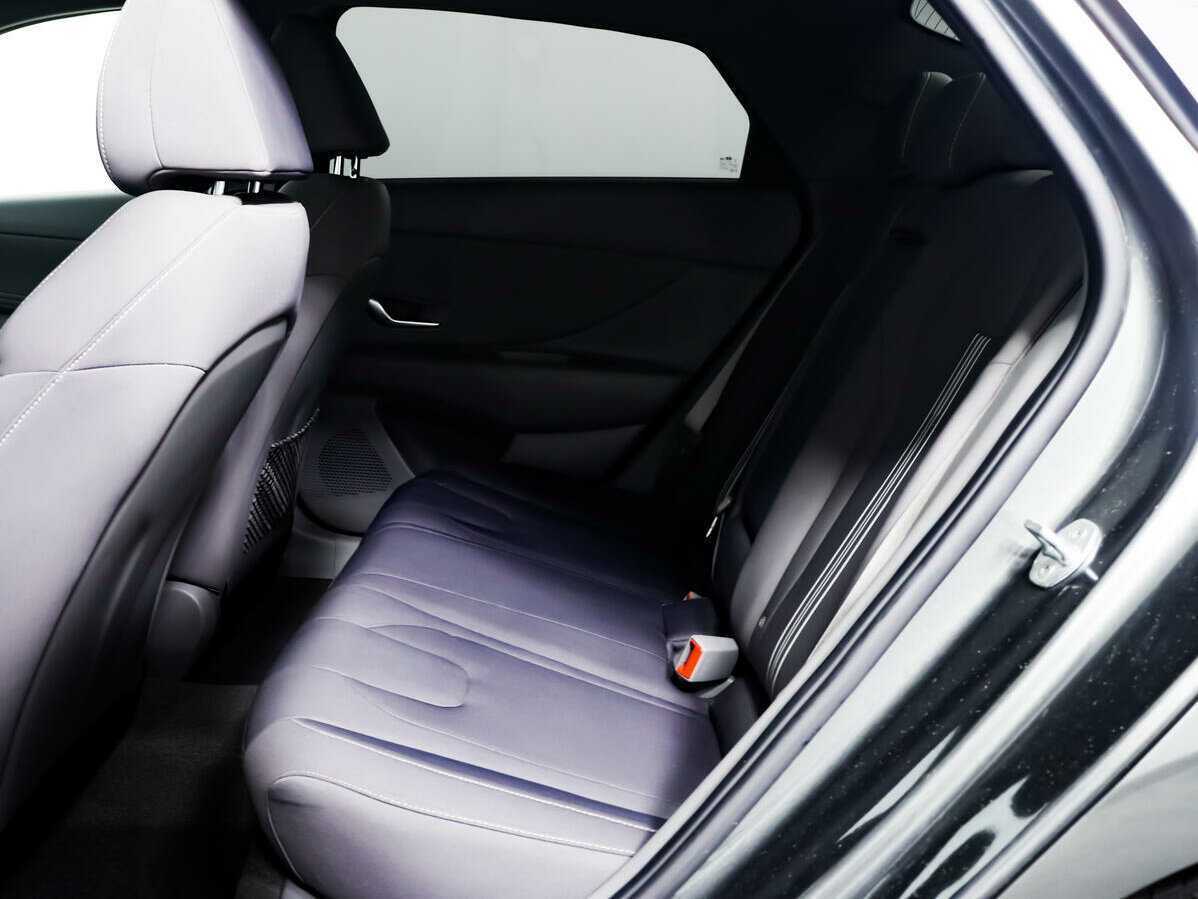Hyundai Elantra б/у, 2021, Автоматическая. Фото: #11