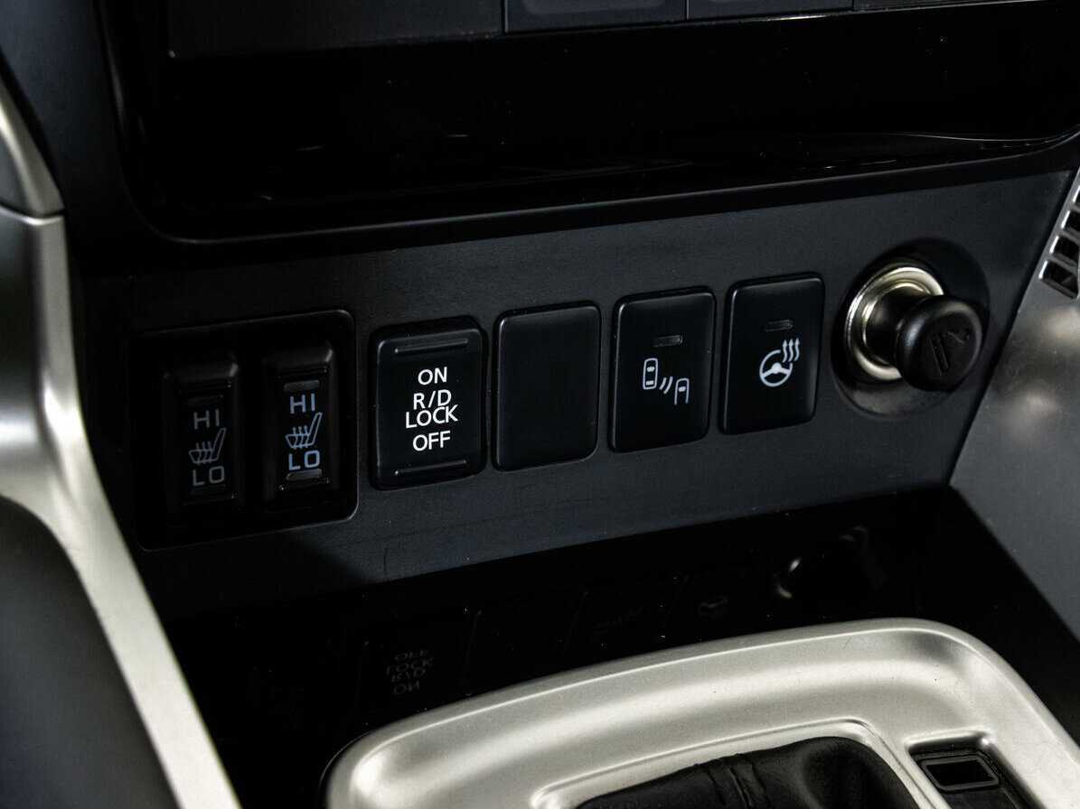 Mitsubishi Pajero Sport б/у, 2018, Автоматическая. Фото: #13