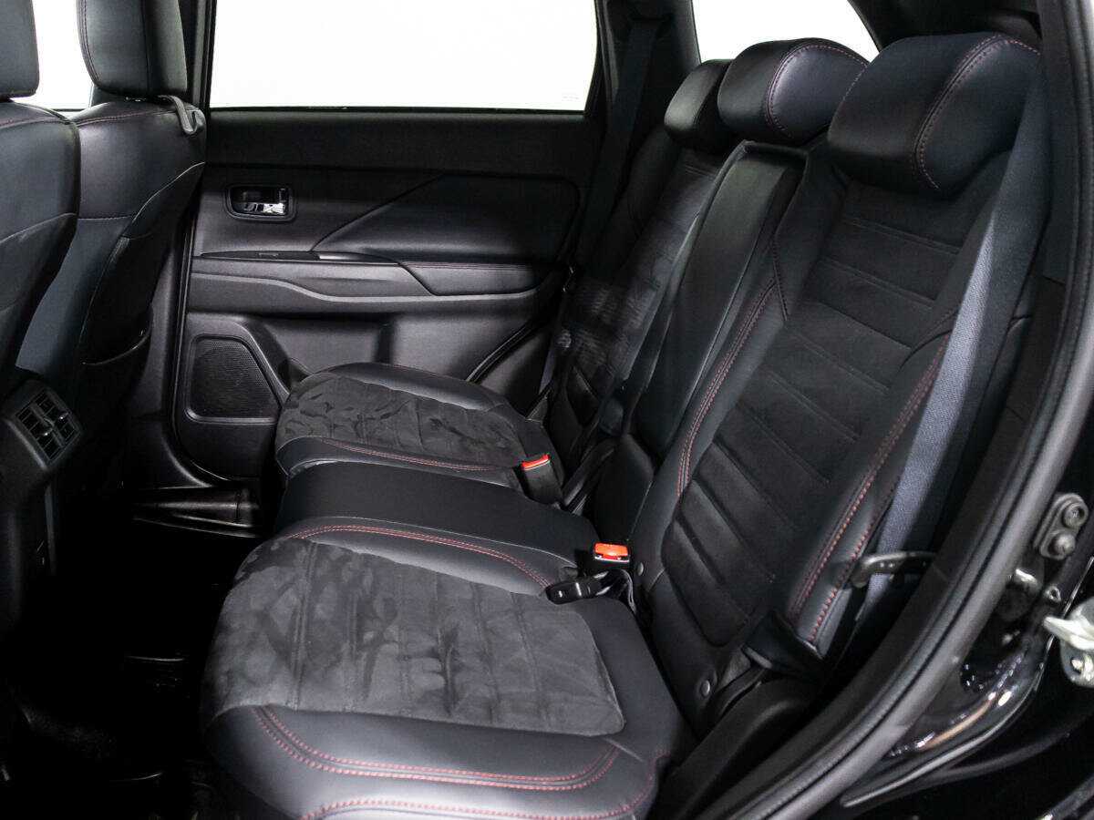 Mitsubishi Outlander б/у, 2021, Вариатор. Фото: #9