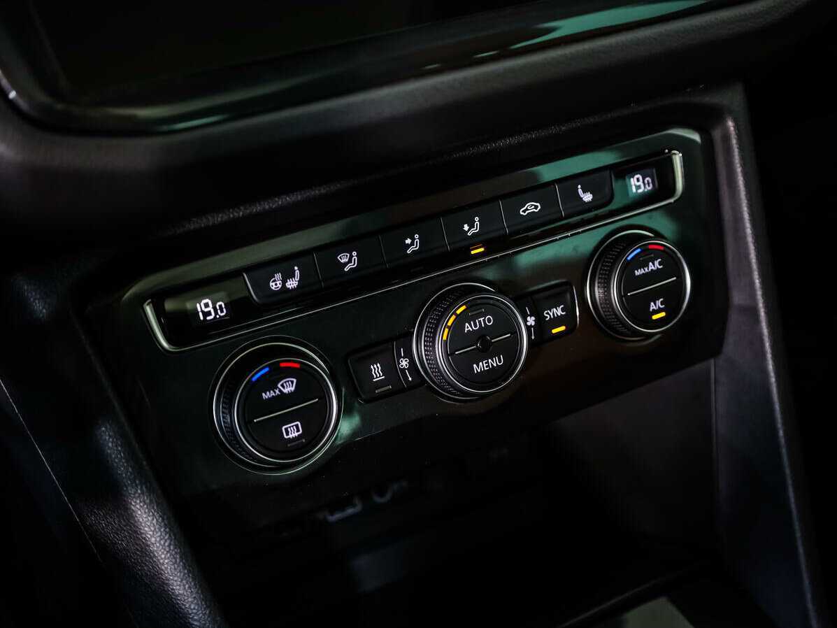 Volkswagen Tiguan б/у, 2018, Роботизированная. Фото: #12