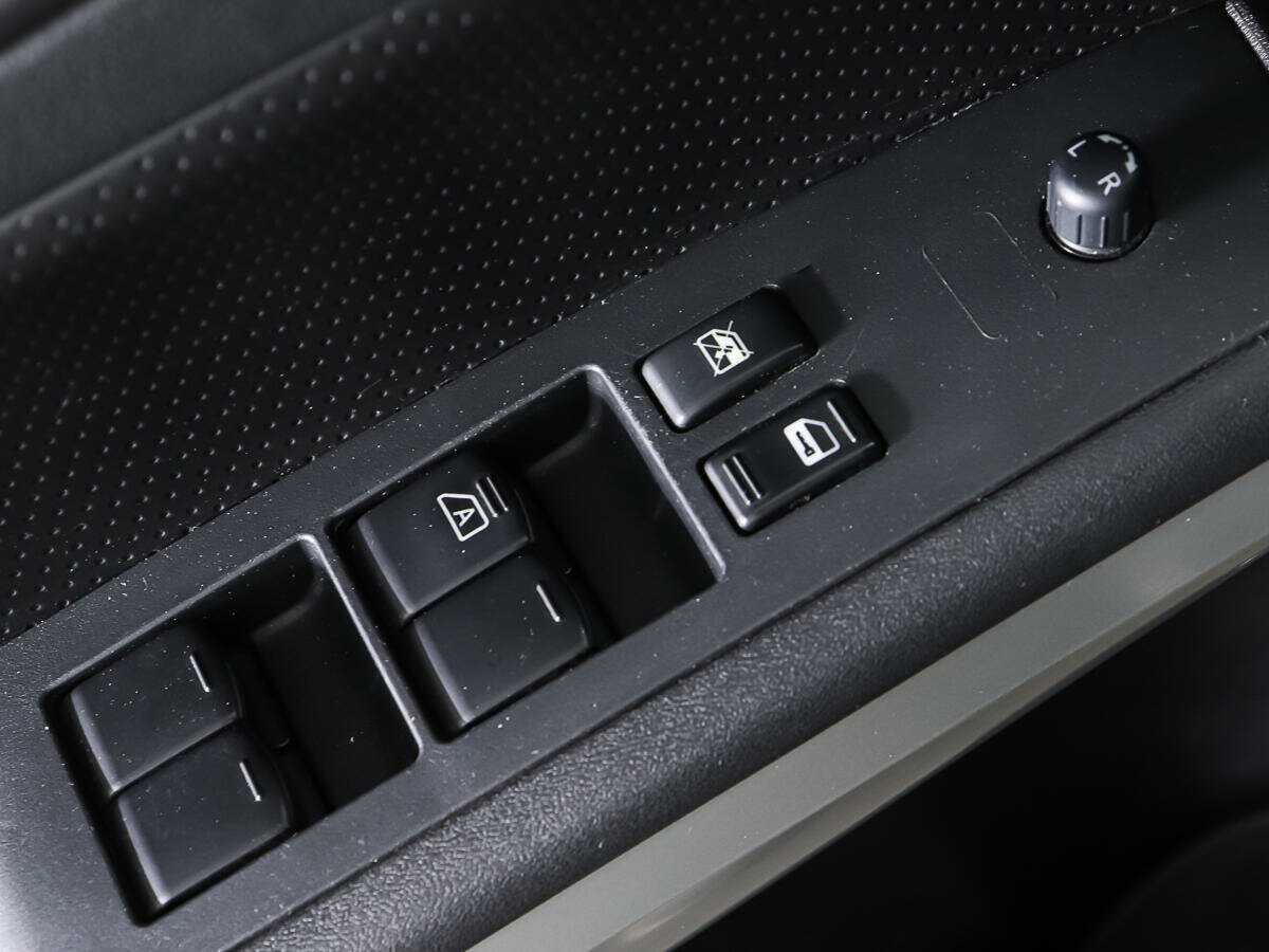 Ниссан Икс-Трейл б/у, 2013, Механическая. Фото: #14