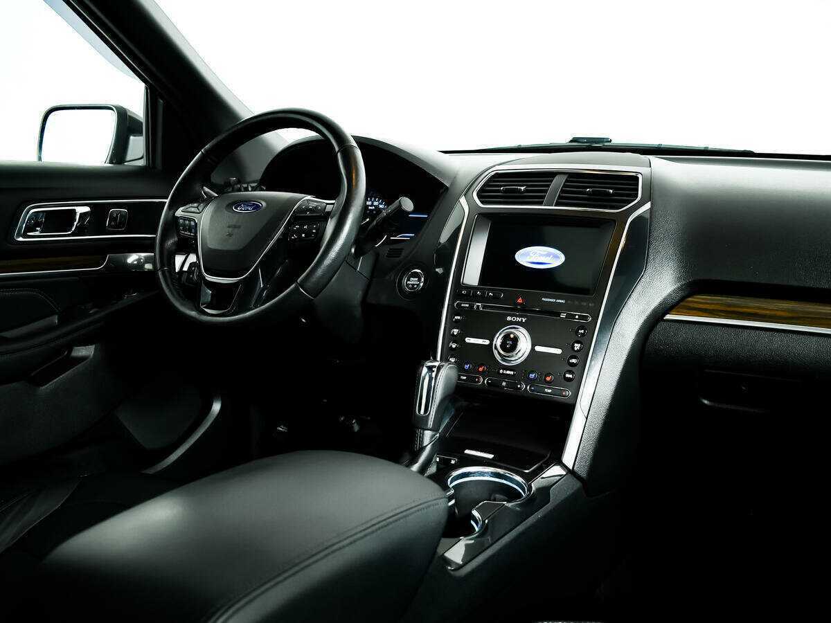 Ford Explorer б/у, 2017, Автоматическая. Фото: #6