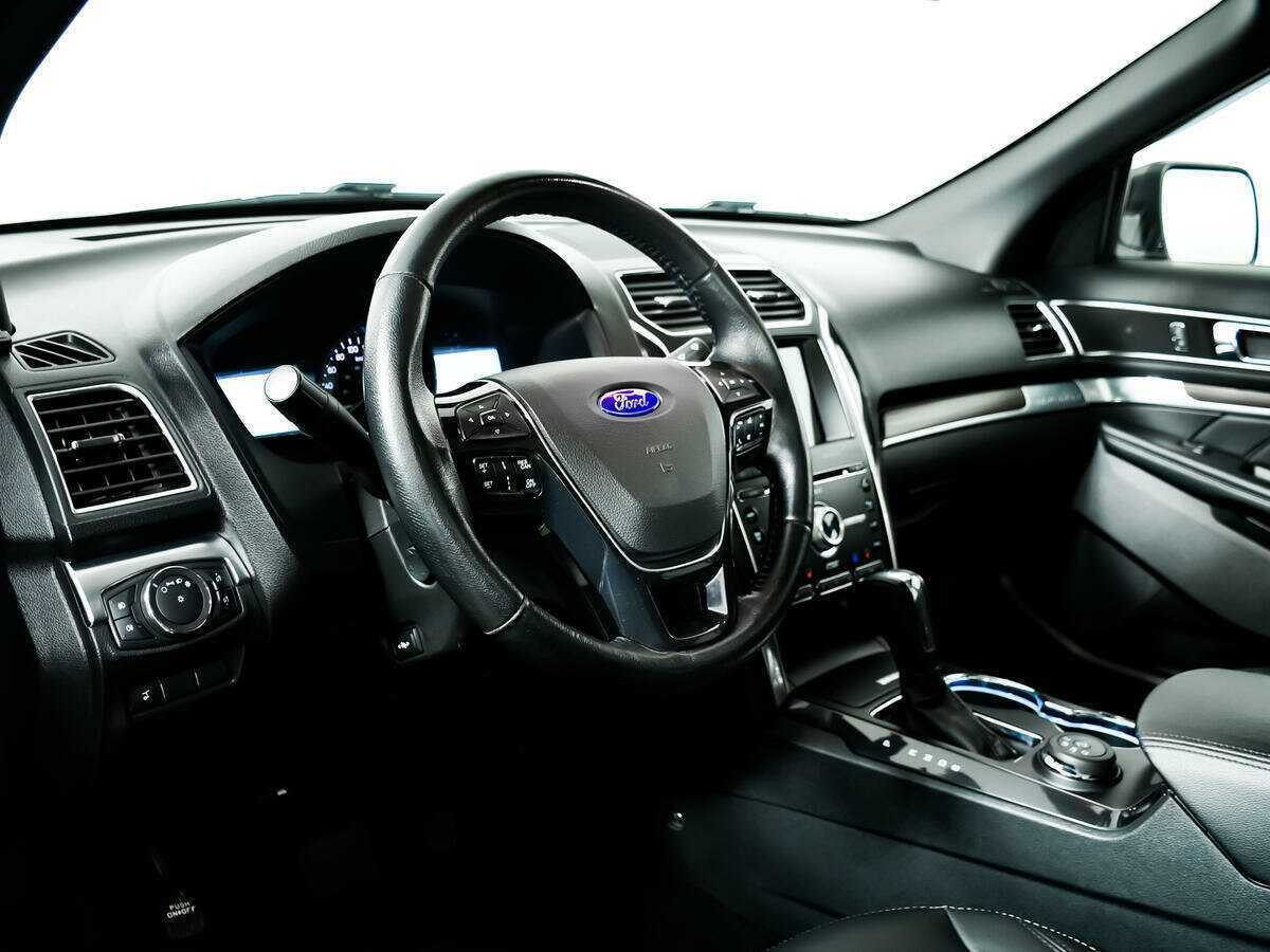 Ford Explorer б/у, 2017, Автоматическая. Фото: #11