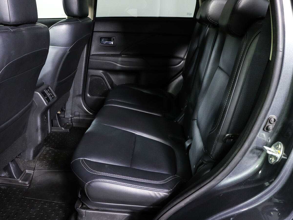 Mitsubishi Outlander б/у, 2020, Автоматическая. Фото: #9