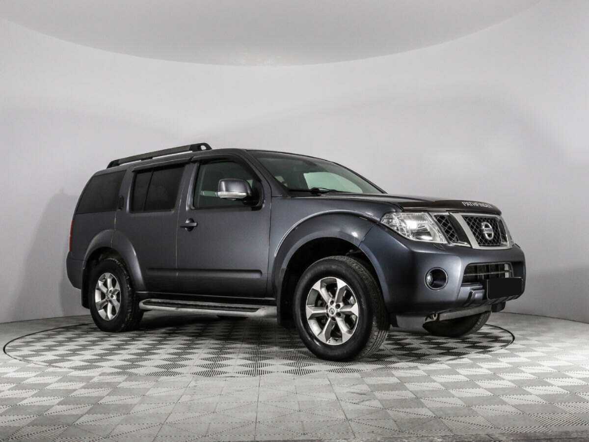 Nissan Pathfinder б/у, 2013, Механическая. Фото: #2