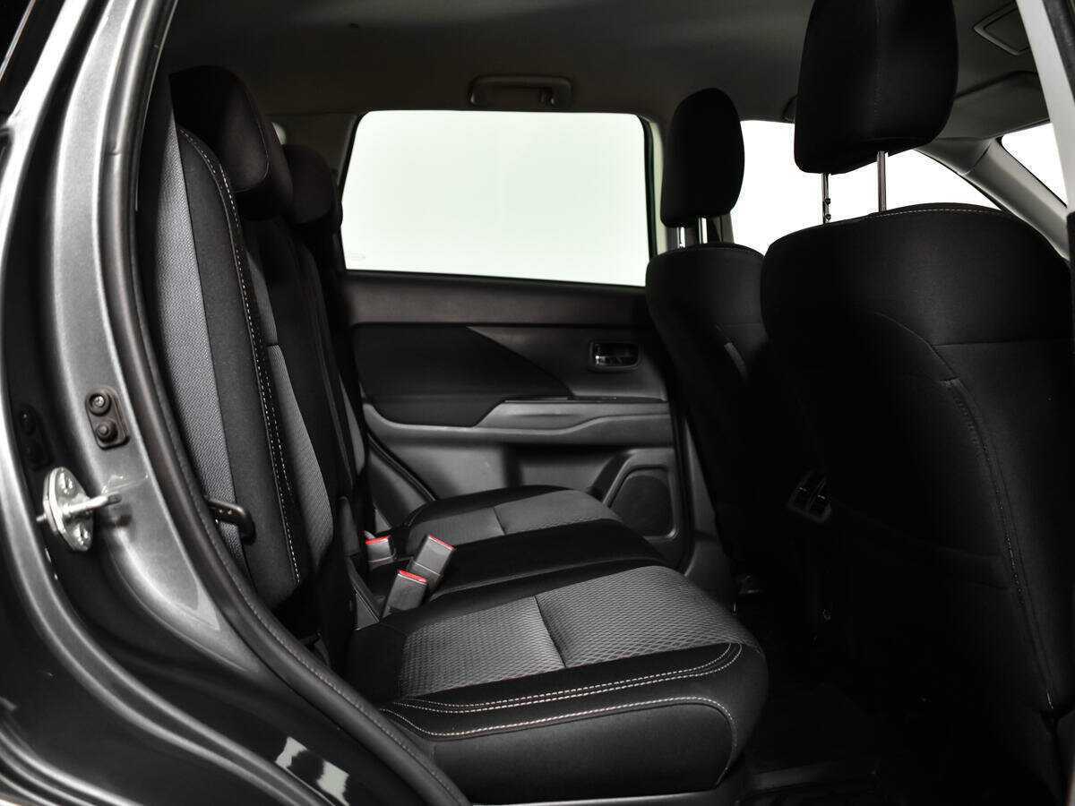 Mitsubishi Outlander б/у, 2020, Вариатор. Фото: #9