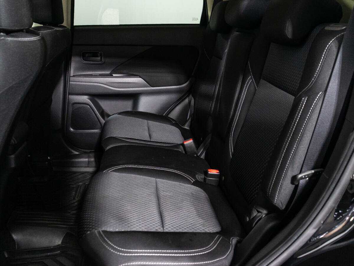 Mitsubishi Outlander б/у, 2021, Вариатор. Фото: #9