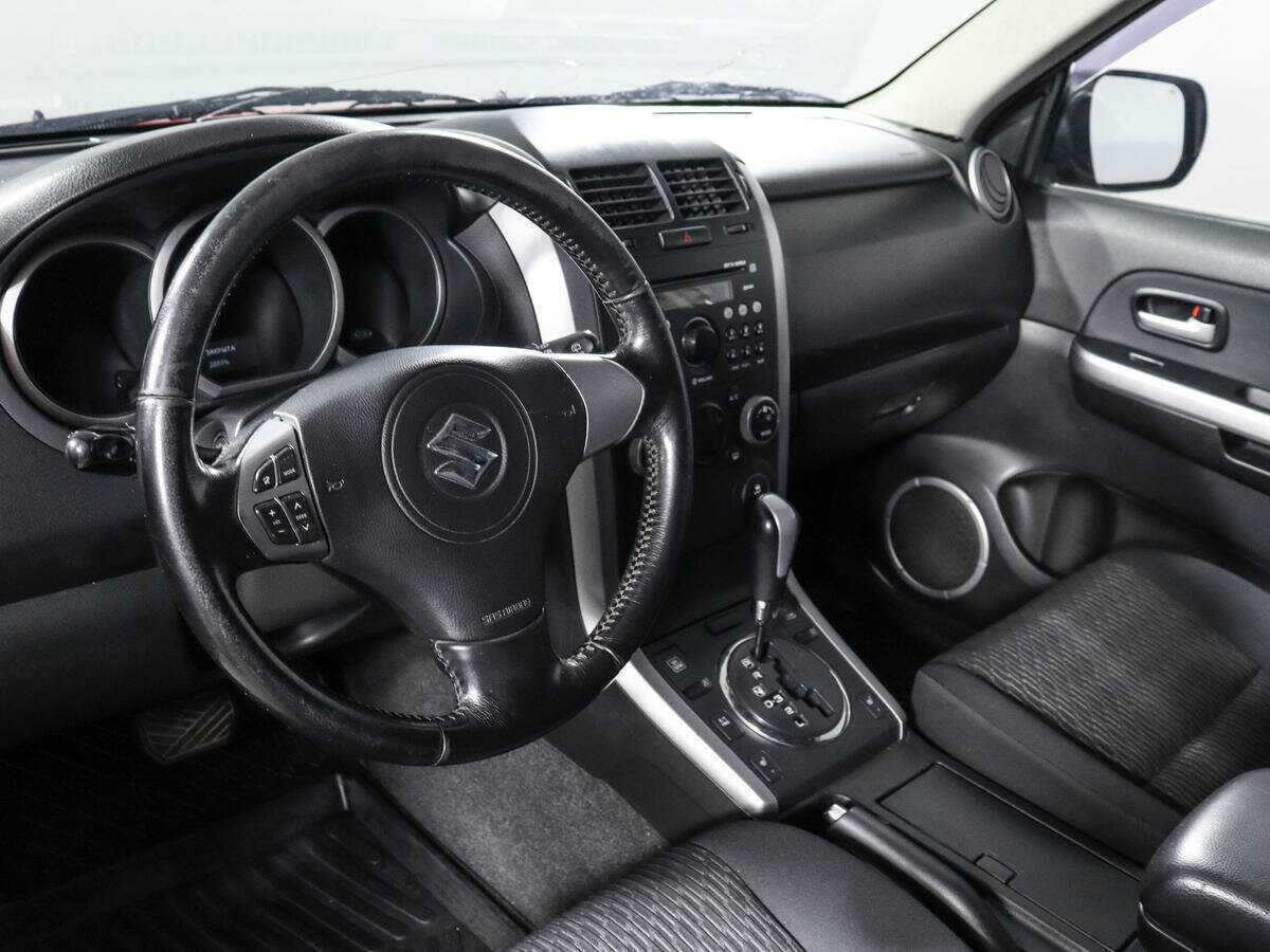 Suzuki Grand Vitara б/у, 2012, Автоматическая. Фото: #12