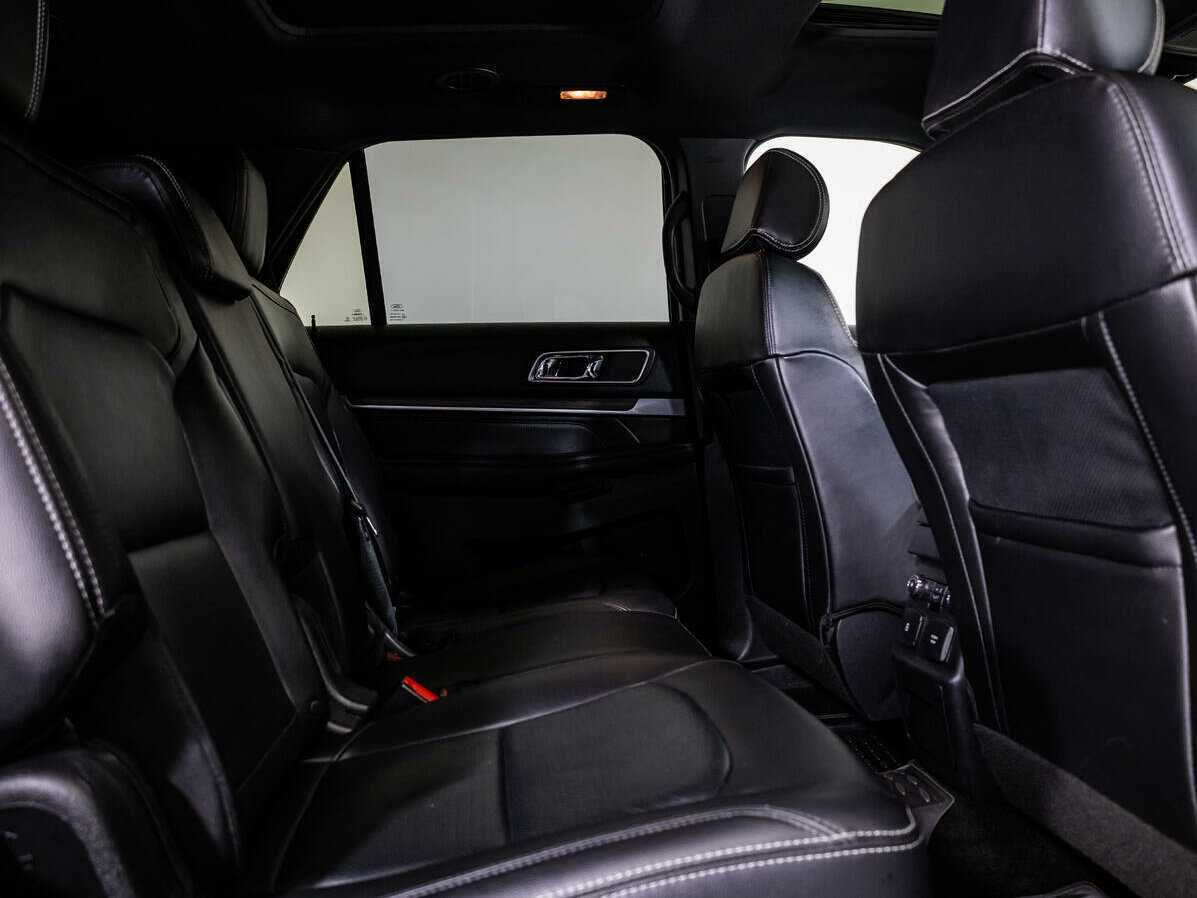 Ford Explorer б/у, 2015, Автоматическая. Фото: #10