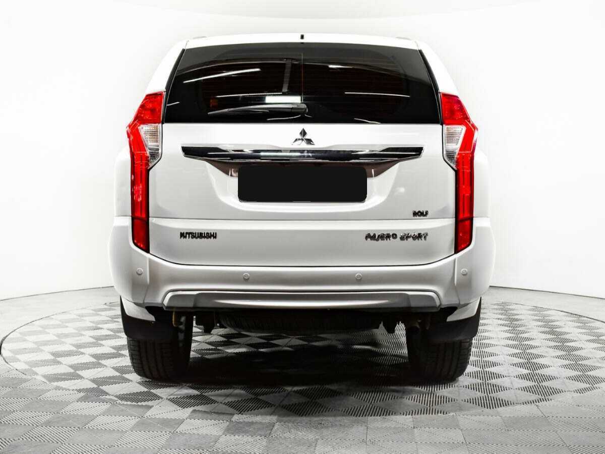 Mitsubishi Pajero Sport б/у, 2017, Механическая. Фото: #5