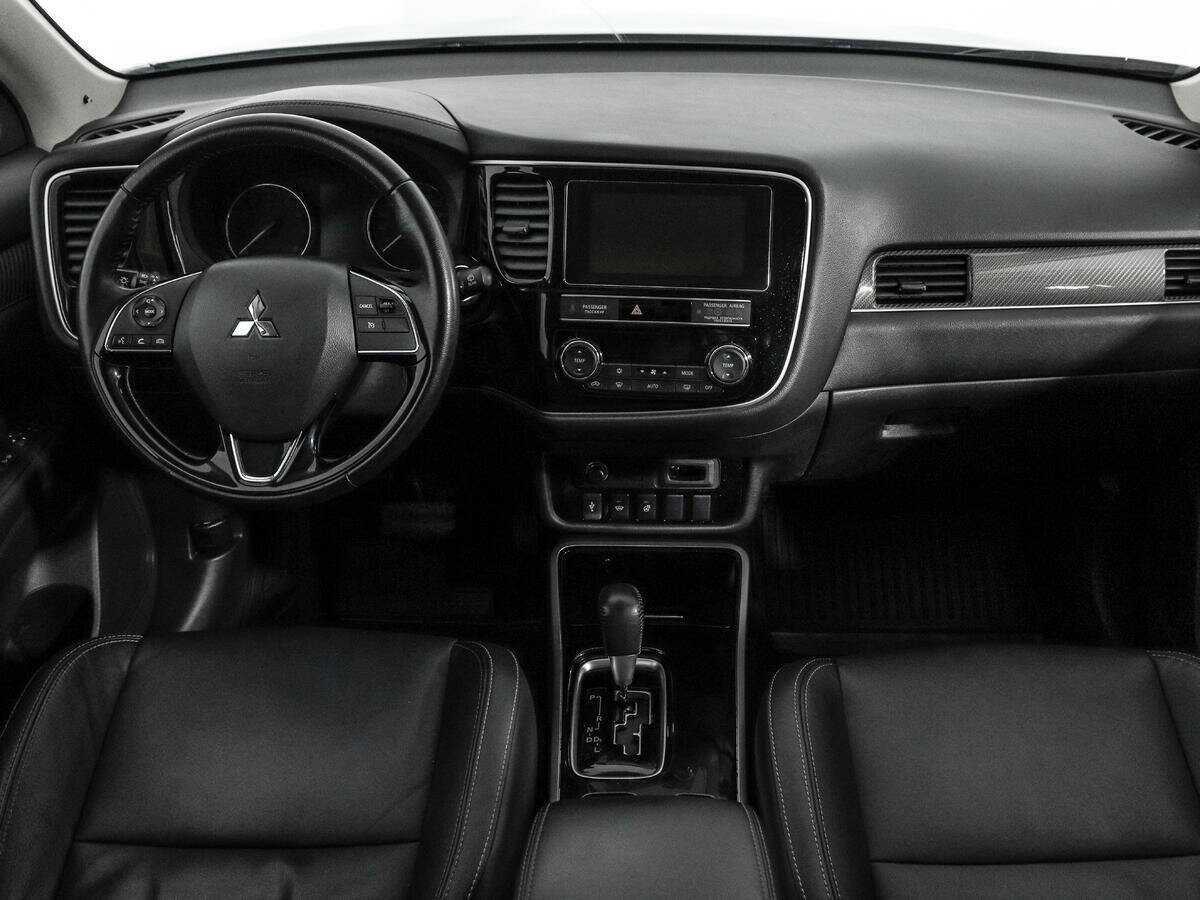 Mitsubishi Outlander б/у, 2019, Вариатор. Фото: #9