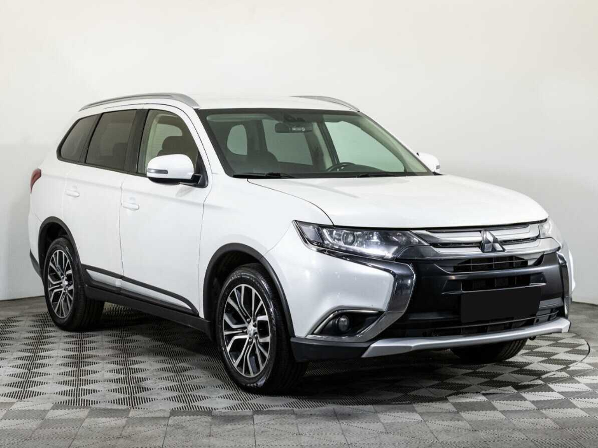 Mitsubishi Outlander б/у, 2017, Вариатор. Фото: #2