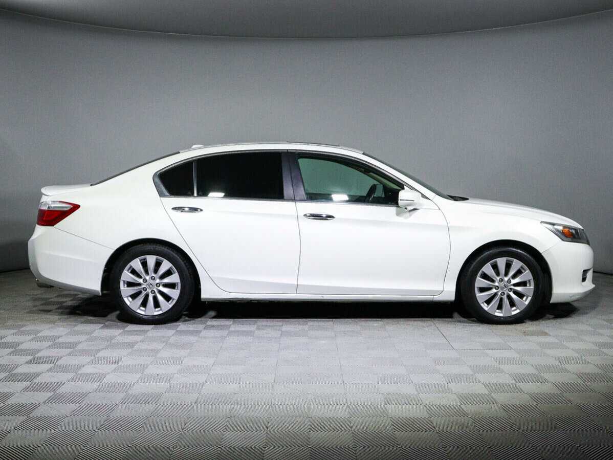 Honda Accord б/у, 2012, Автоматическая. Фото: #3