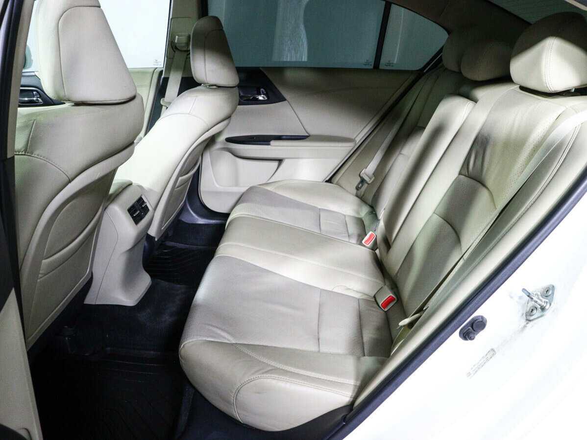 Honda Accord б/у, 2012, Автоматическая. Фото: #8