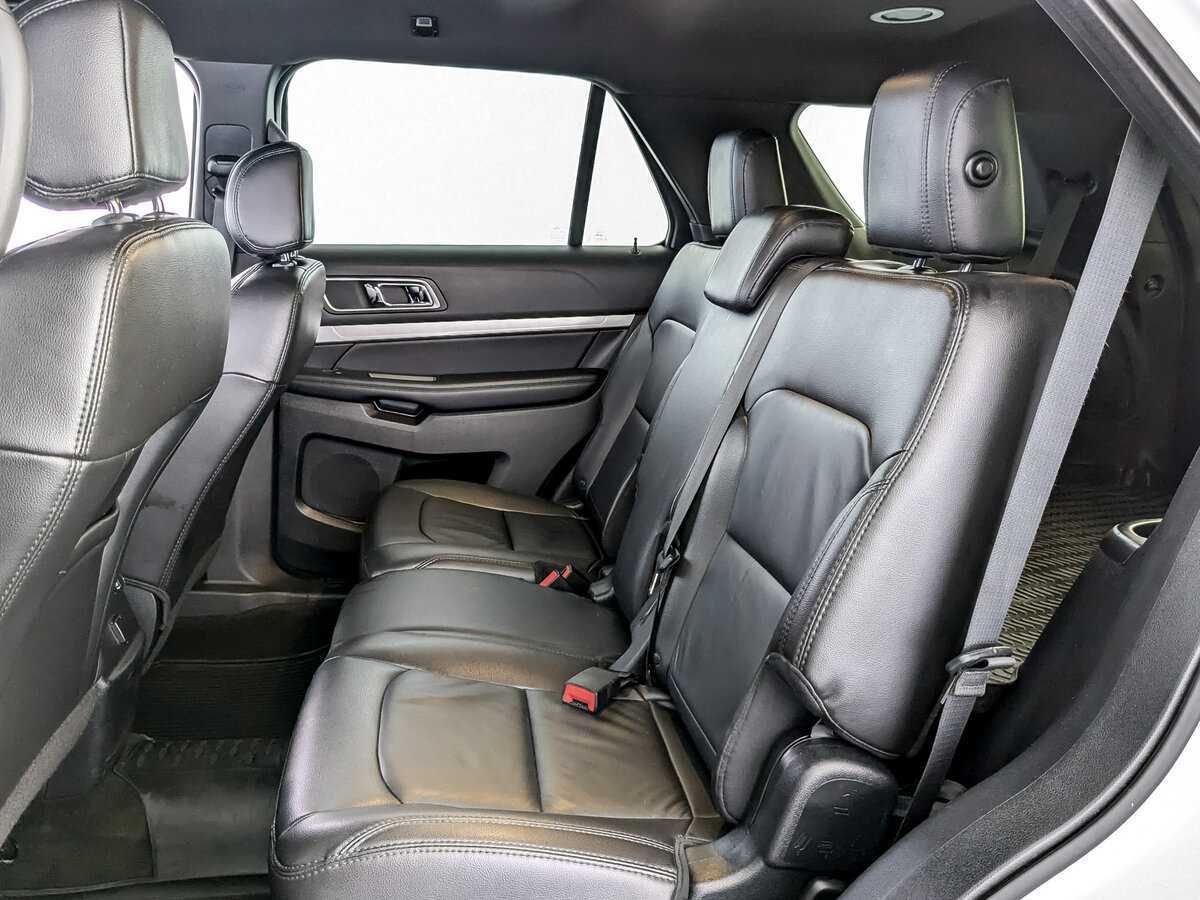 Ford Explorer б/у, 2017, Автоматическая. Фото: #9