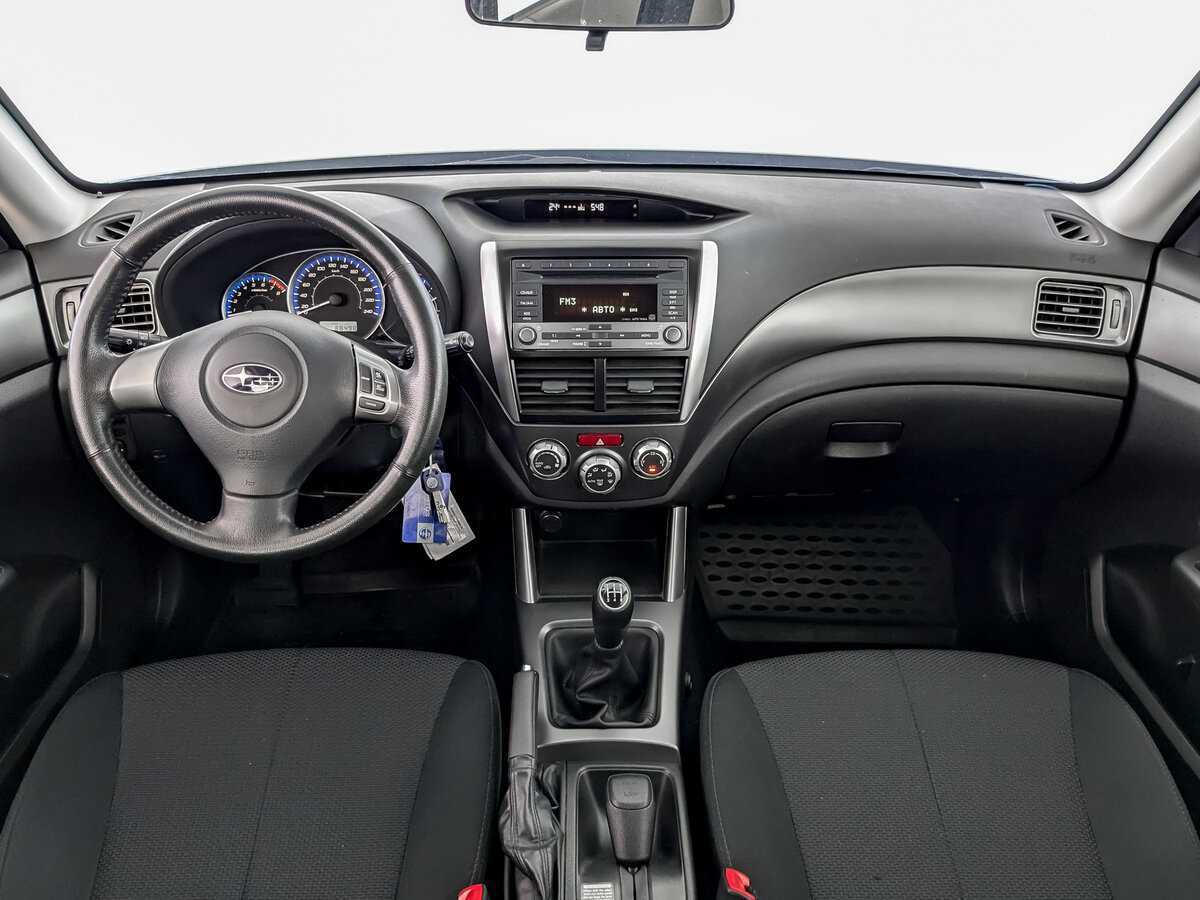 Subaru Forester б/у, 2012, Механическая. Фото: #11