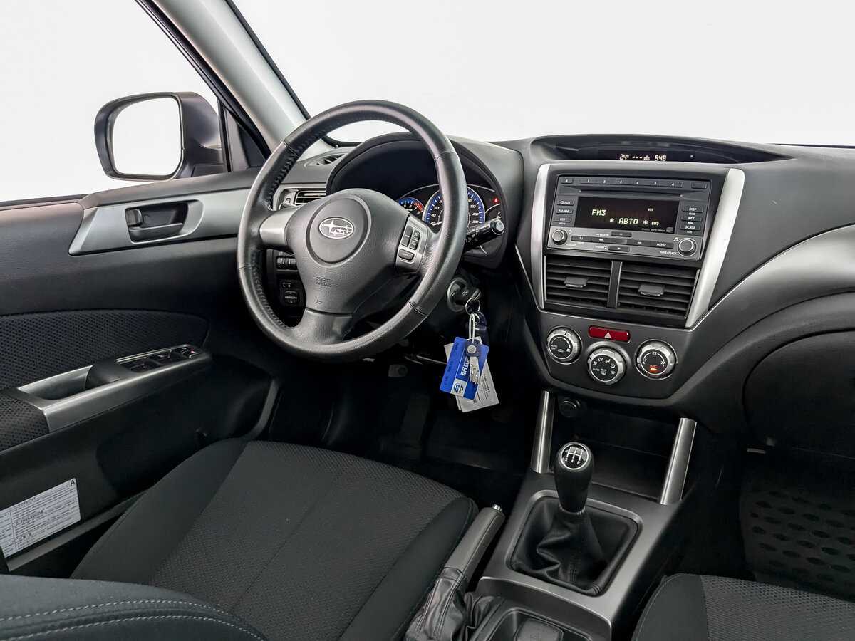 Subaru Forester б/у, 2012, Механическая. Фото: #21