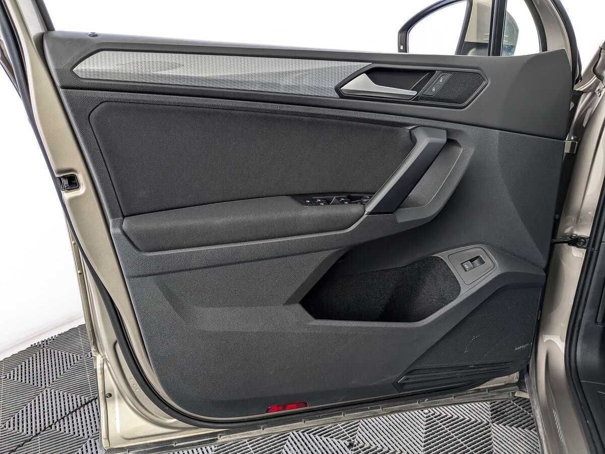 Volkswagen Tiguan б/у, 2021, Роботизированная. Фото: #14