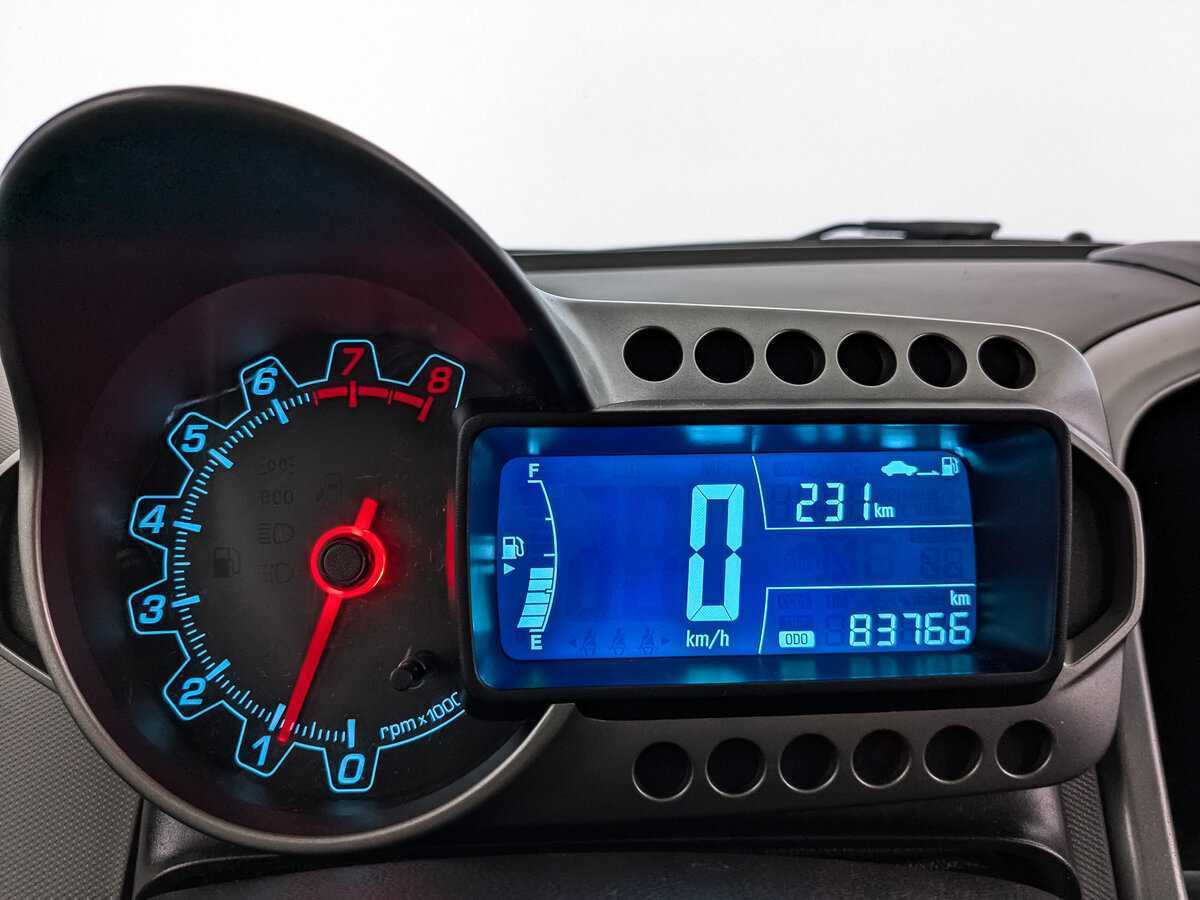 Chevrolet Aveo б/у, 2014, Механическая. Фото: #10