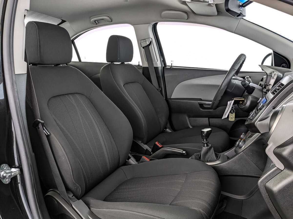 Chevrolet Aveo б/у, 2014, Механическая. Фото: #18