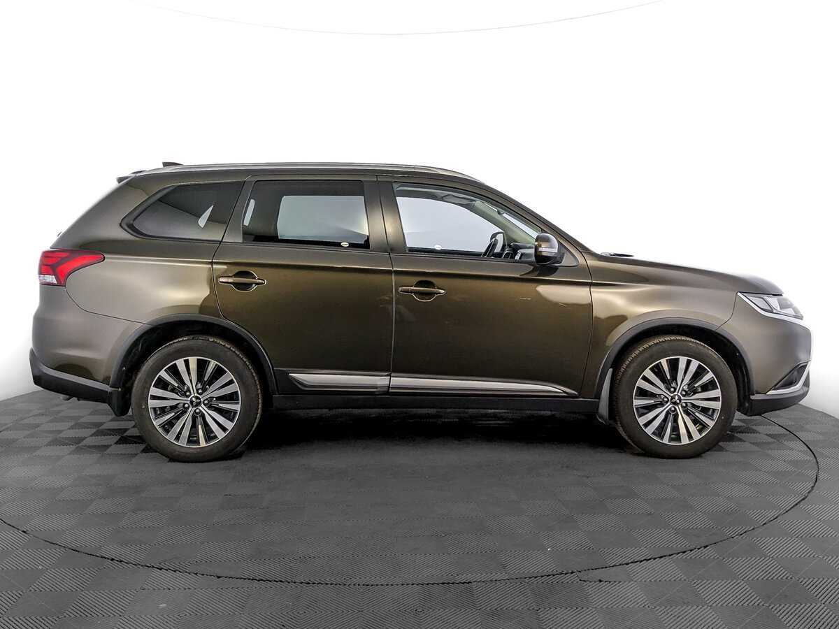 Mitsubishi Outlander б/у, 2021, Вариатор. Фото: #3