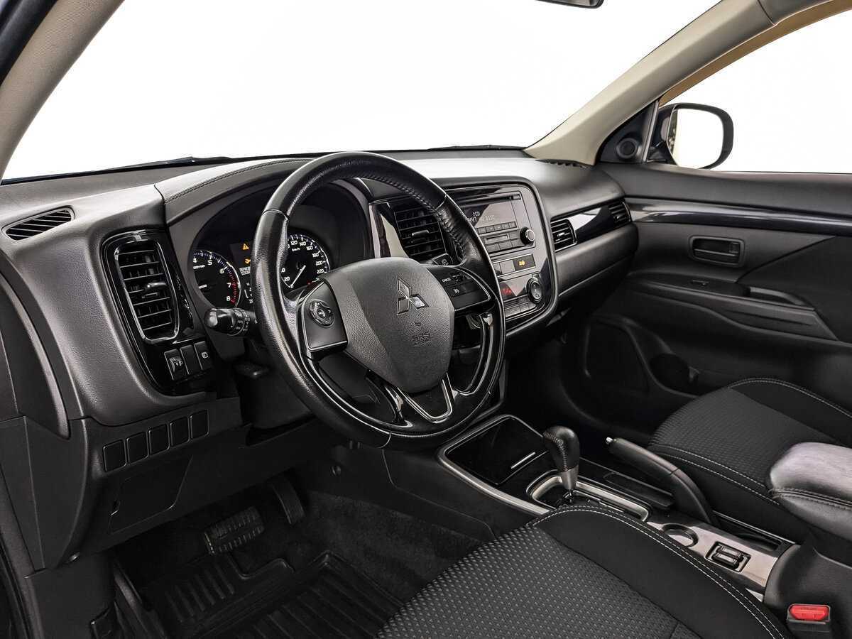 Mitsubishi Outlander б/у, 2018, Вариатор. Фото: #10