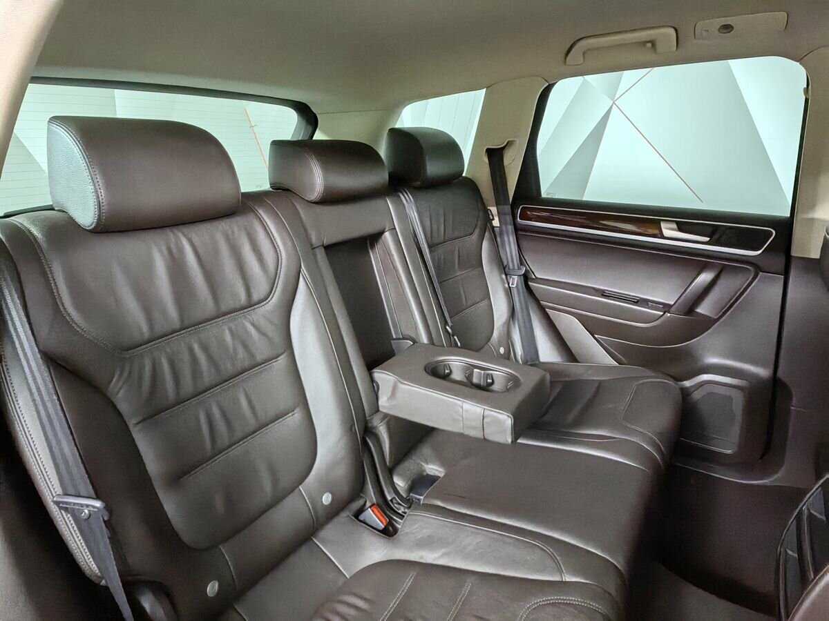 Volkswagen Touareg б/у, 2013, Автоматическая. Фото: #11