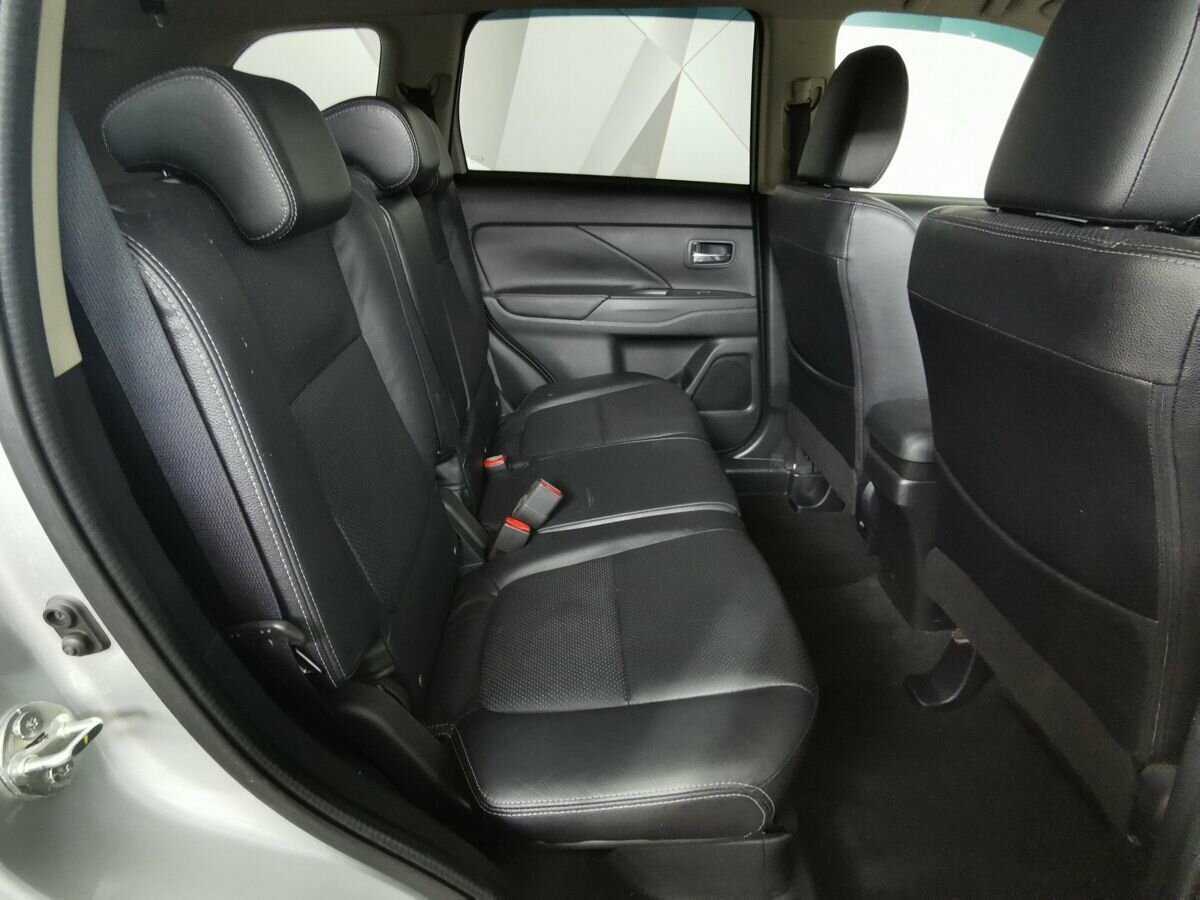 Mitsubishi Outlander б/у, 2016, Вариатор. Фото: #11