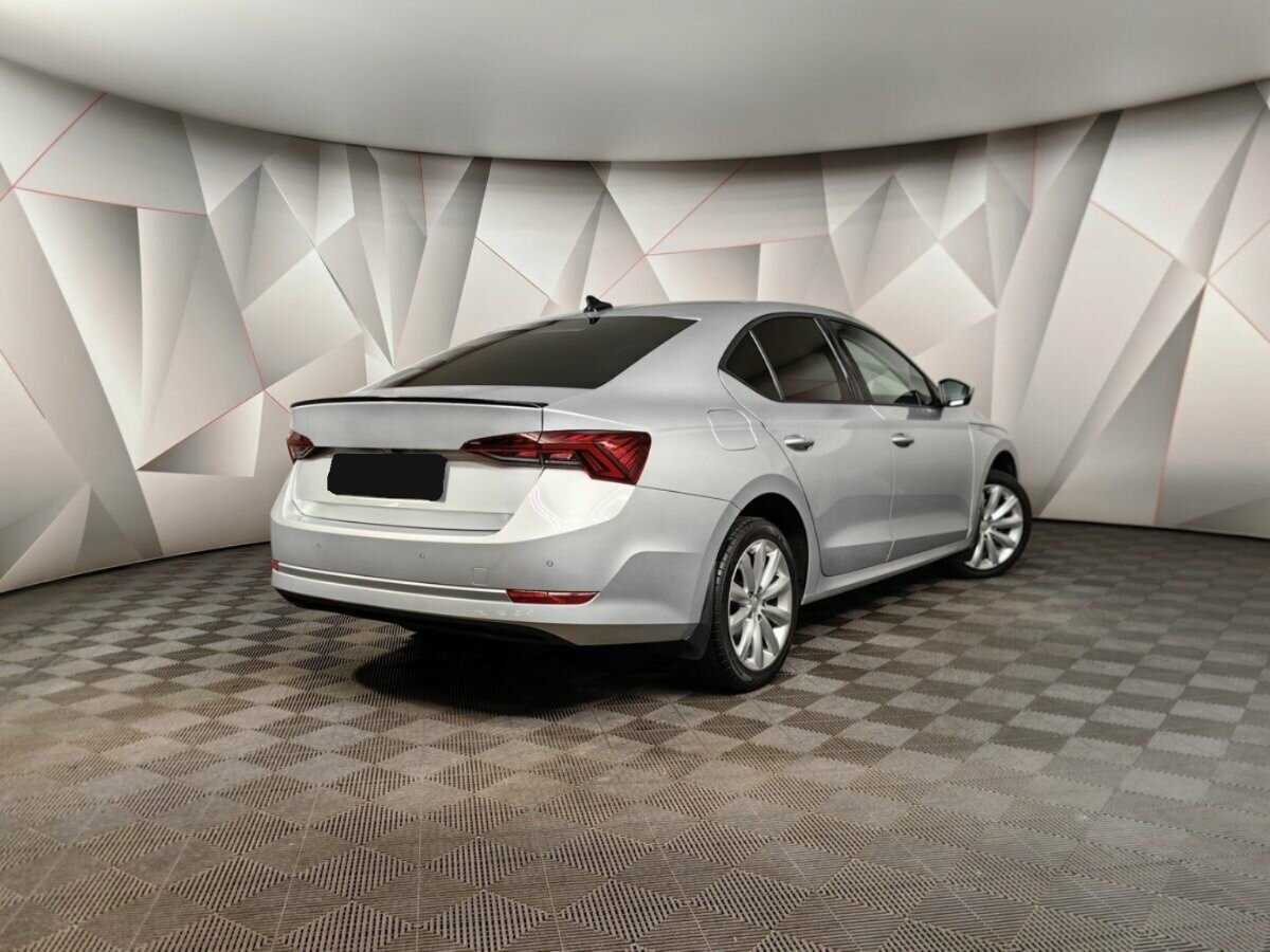 Skoda Octavia б/у, 2021, Автоматическая. Фото: #1