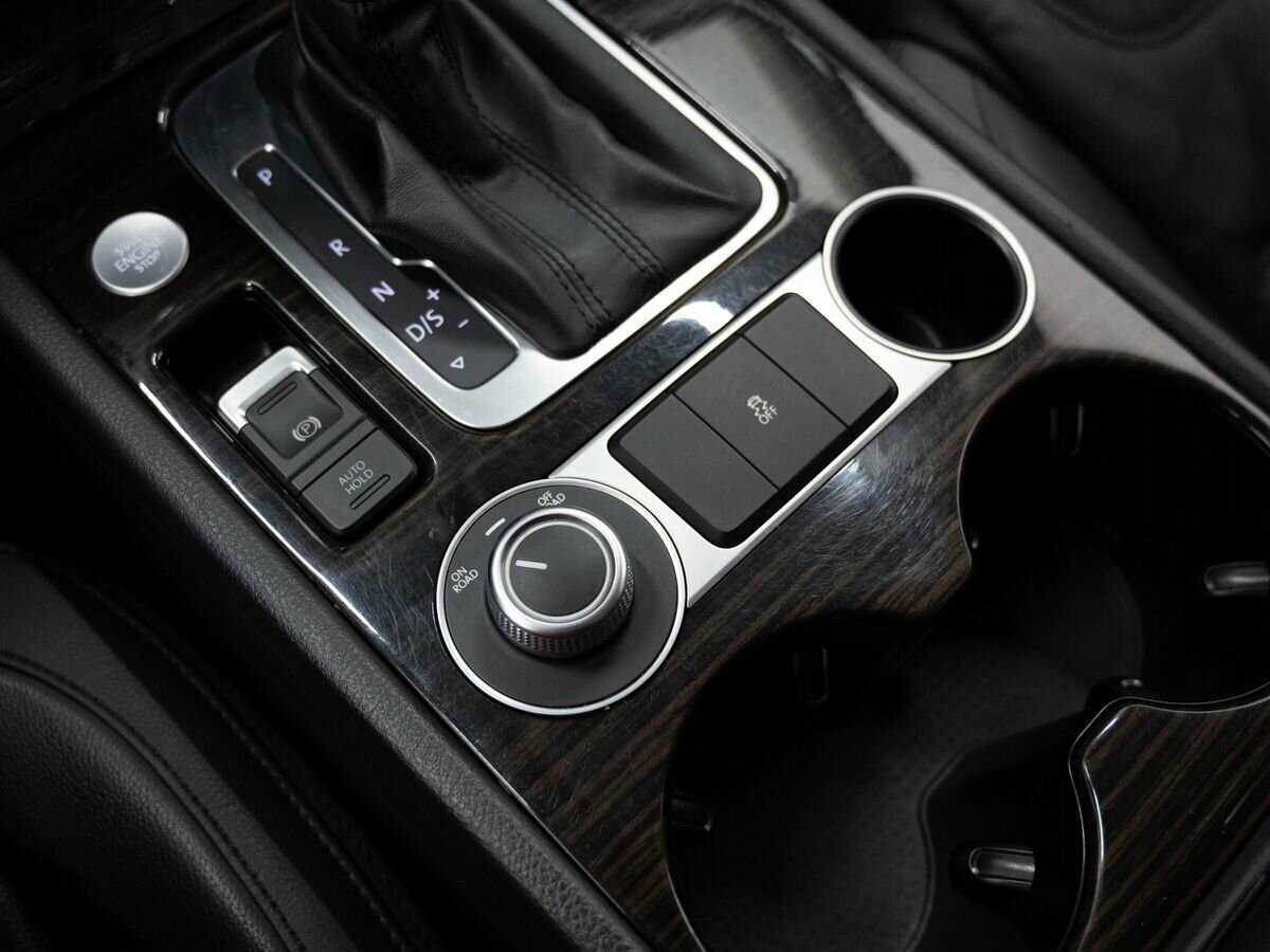 Volkswagen Touareg б/у, 2015, Автоматическая. Фото: #18