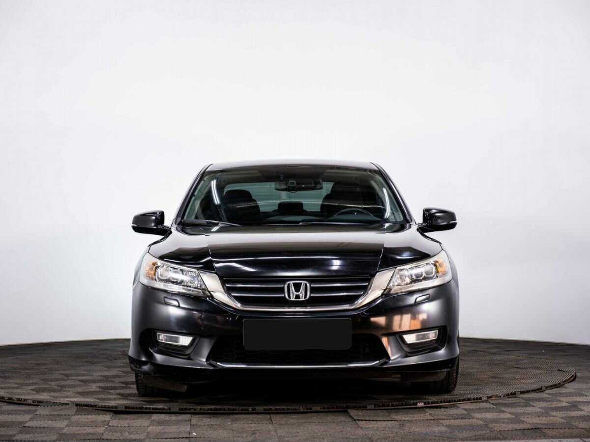 Honda Accord б/у, 2013, Автоматическая. Фото: #1