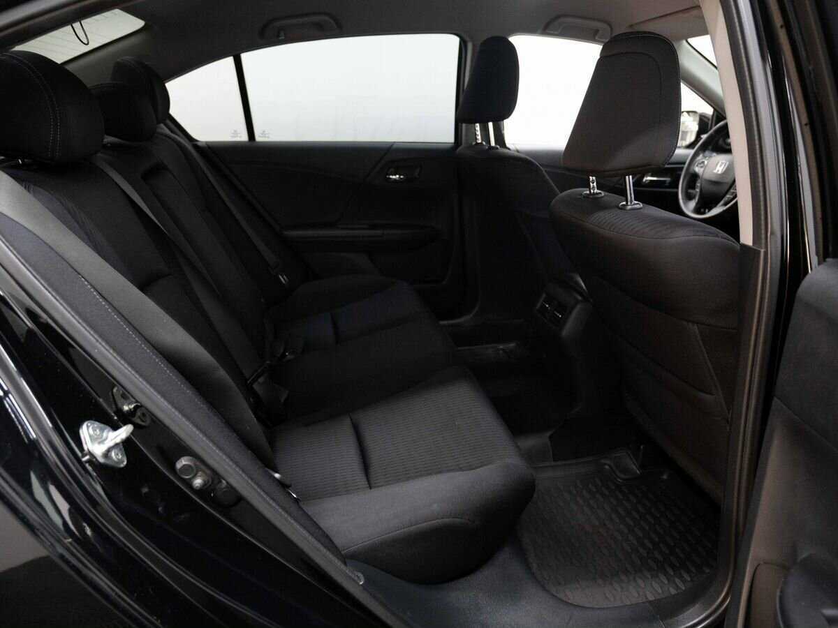 Honda Accord б/у, 2013, Автоматическая. Фото: #9