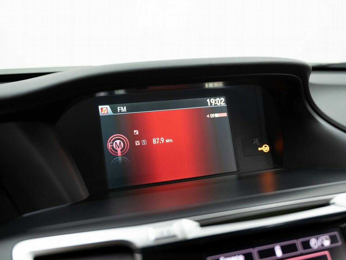 Honda Accord б/у, 2013, Автоматическая. Фото: #17