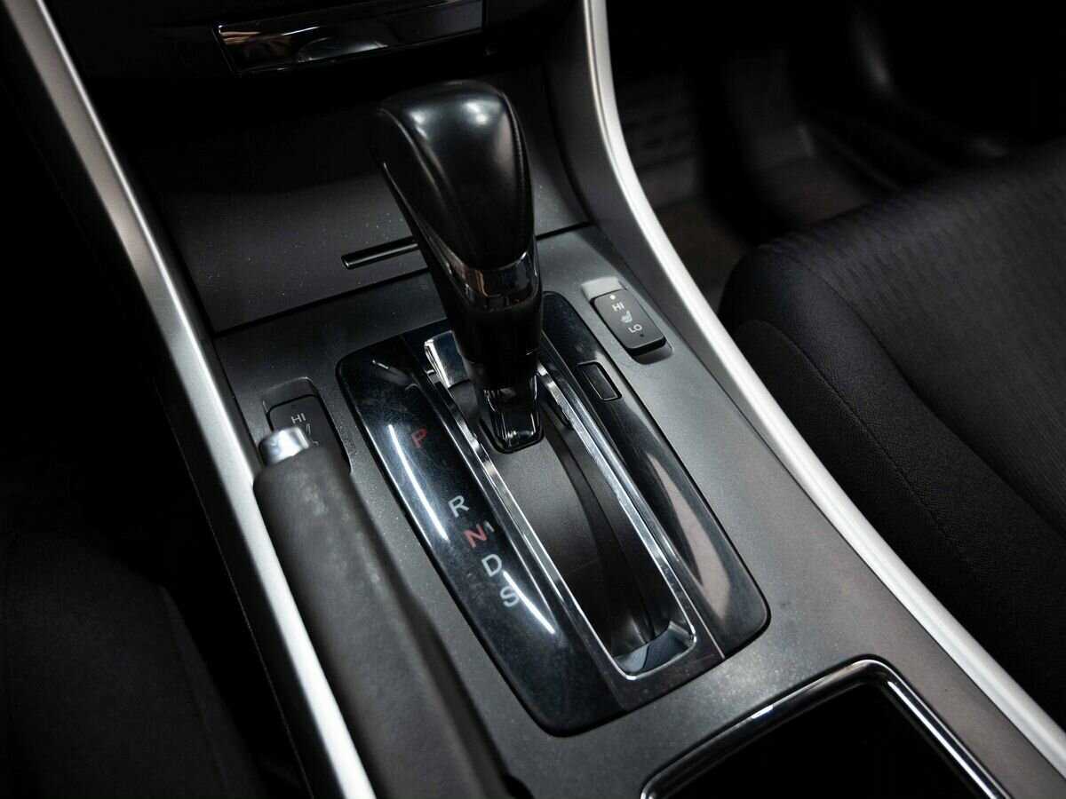 Honda Accord б/у, 2013, Автоматическая. Фото: #19