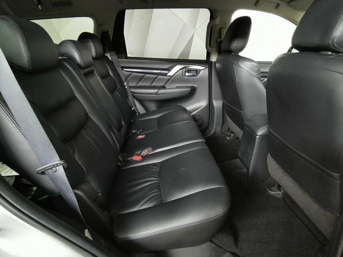 Mitsubishi Pajero Sport б/у, 2017, Автоматическая. Фото: #11